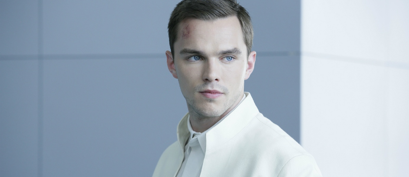 Nicholas Hoult dans Equals